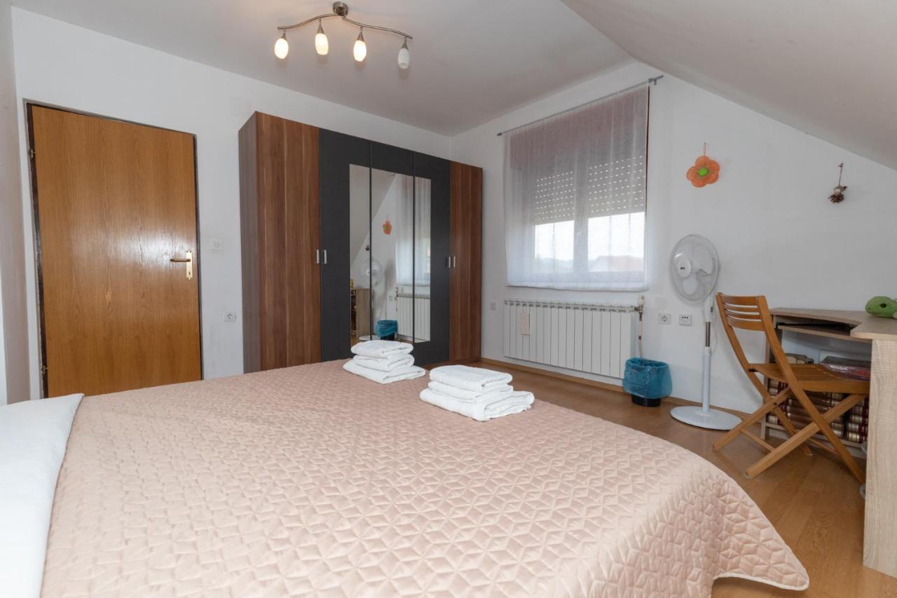 Apartman Skender 3* Ravna Gora公寓 外观 照片